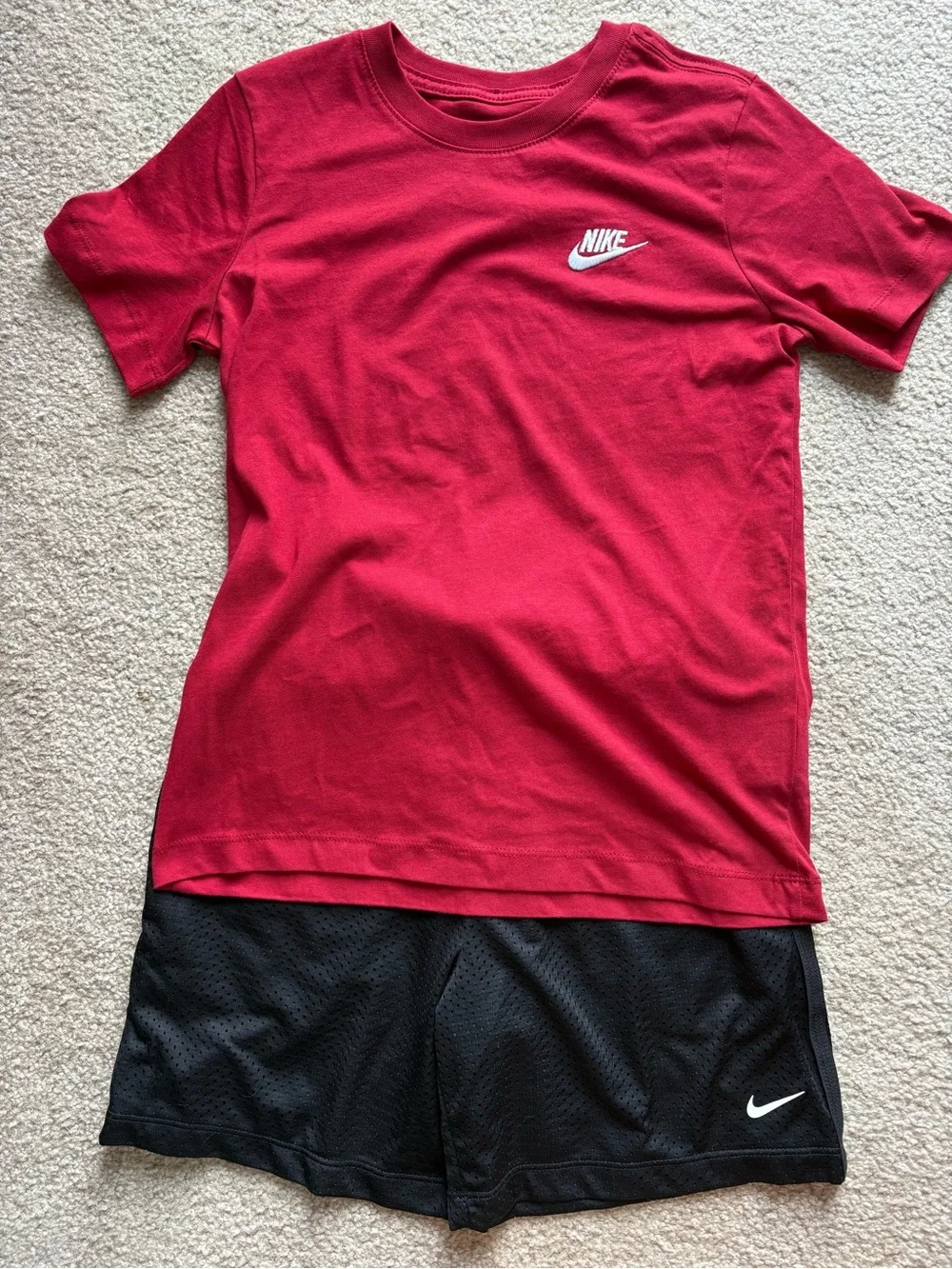 Nike Boys Kids lot set bundle of 2 tshirts shorts athletic size medium NWT